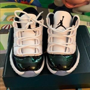 Jordan 11 Retro Low (Toddler) Practically New!